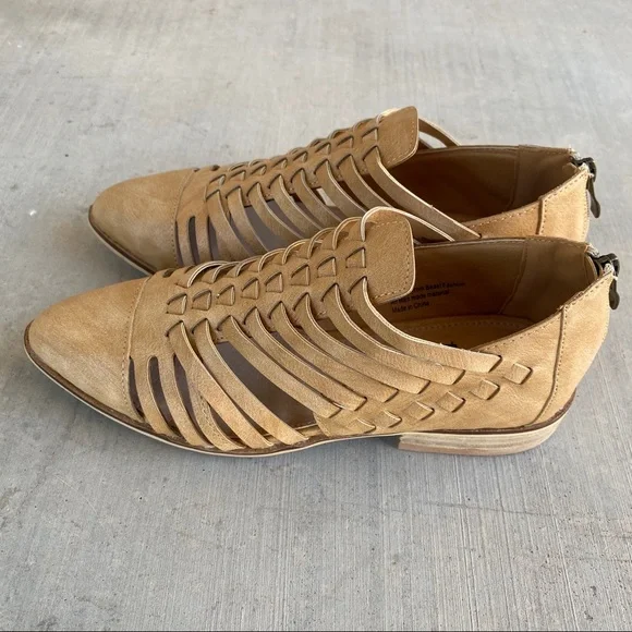 NIB Camel Brown Slit Cut Out Cage Woven Ankle Flats Booties - Picture 7 of 9